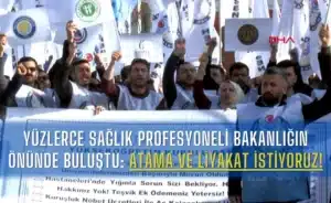 yuzlerce-saglik-profesyoneli-bakanligin-onunde-bulustu