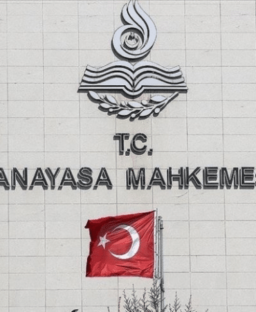 aym-doktorlarin-es-durumu-atamasinda-hak-ihlali-tespit-etti