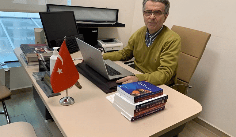 prof-dr-simsekten-tatil-kararina-sert-elestiri
