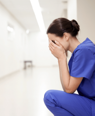 saglik-calisanlarindan-idari-izin-tepkisi