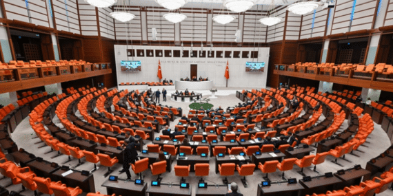 Memurlara Müjde TBMM’de: Kira Desteği ve Maaş Zammı Gündemde!