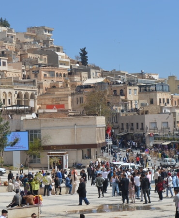 Medeniyetler şehri Mardin'e turist akını; otellerde doluluk yüzde 100'e ulaştı