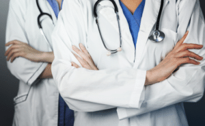 yogun-bakimda-ben-kutlamiyorum-videosu-krize-donustu