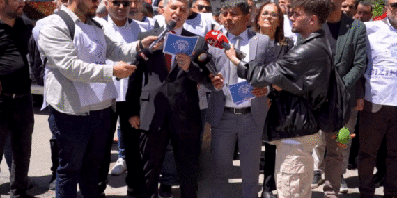 Sendikalardan Şiddet Tepkisi: Kamu Emekçisine Yönelik Saldırı Kınandı