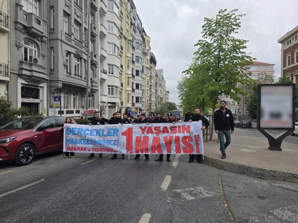 SON DAKİKA: HEP-SEN Üyeleri Taksim’e Doğru Yürüyüşe Geçti (resim 7) – saglikhaberi.net