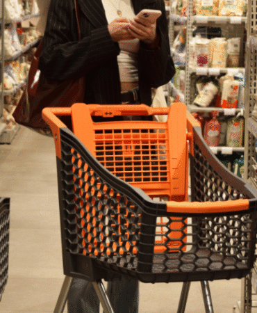 alışveriş sepeti avm içerisinde