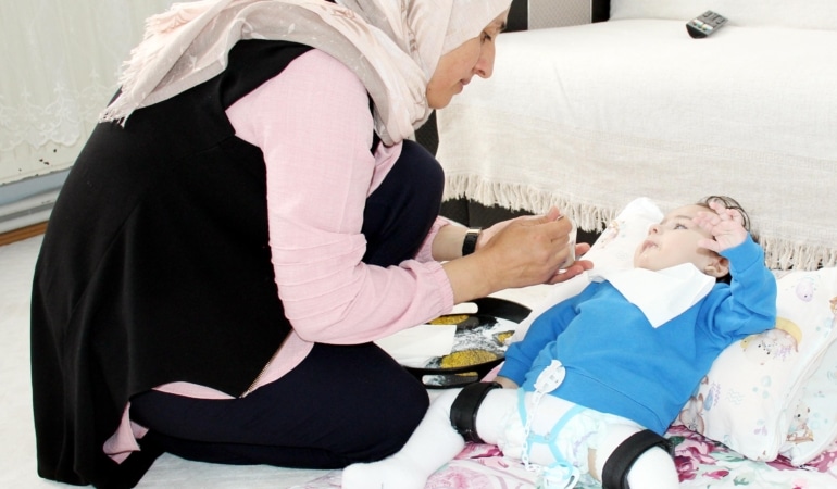 Bir çocukları SMA’dan ölen aile, diğerini de kaybetmek istemiyor