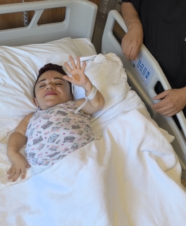 24 kilo ağırlığındaki Nurdan'ın yumurtalıklarından 3 kilo kist çıkarıldı