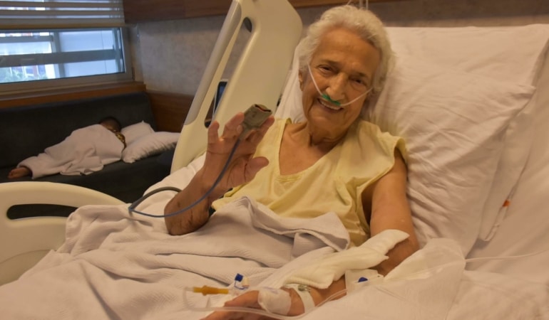 85 yaşındaki hasta, kapalı kalp kapağı ameliyatı ile sağlığına kavuştu