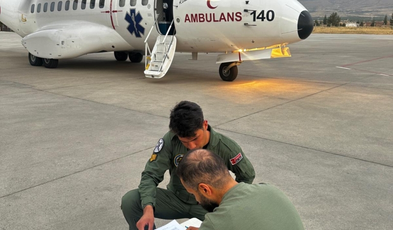 Hava Kuvvetleri ambulans uçağı ile Malatya'ya 'karaciğer grefti' ulaştırıldı