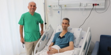 Kalbindeki balonlaşma nedeniyle 3’üncü kez ameliyat olan dünyadaki ilk hasta oldu