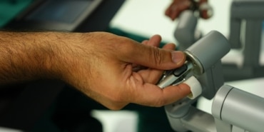 ‘Robotik cerrahi baş boyun tümörleri ve uyku apnesinde etkili oluyor’