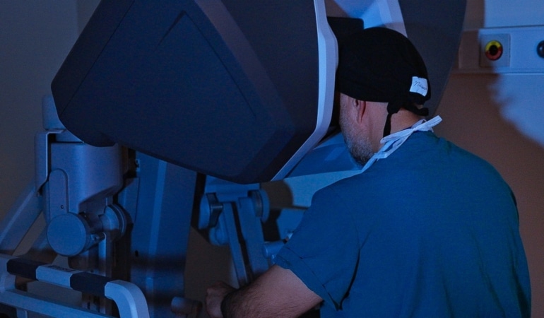 ‘Robotik cerrahi hastalara daha hızlı iyileşme imkanı tanıyor’