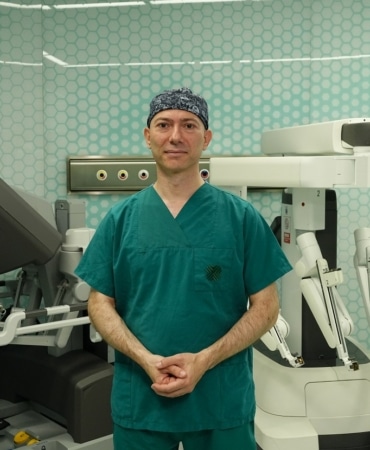 ‘Robotik cerrahiyle sinirleri koruyabiliyoruz’