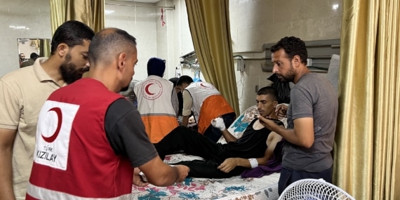 Türk Kızılay, Gazze’deki El Kudüs Hastanesine her gün sıcak yemek ulaştırıyor