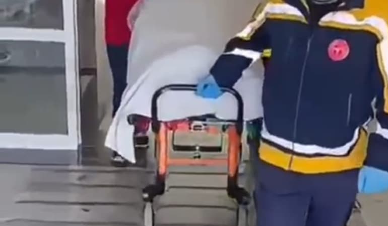 Bitlis’teki 89 yaşındaki hasta, ambulans uçakla Ankara’ya sevk edildi