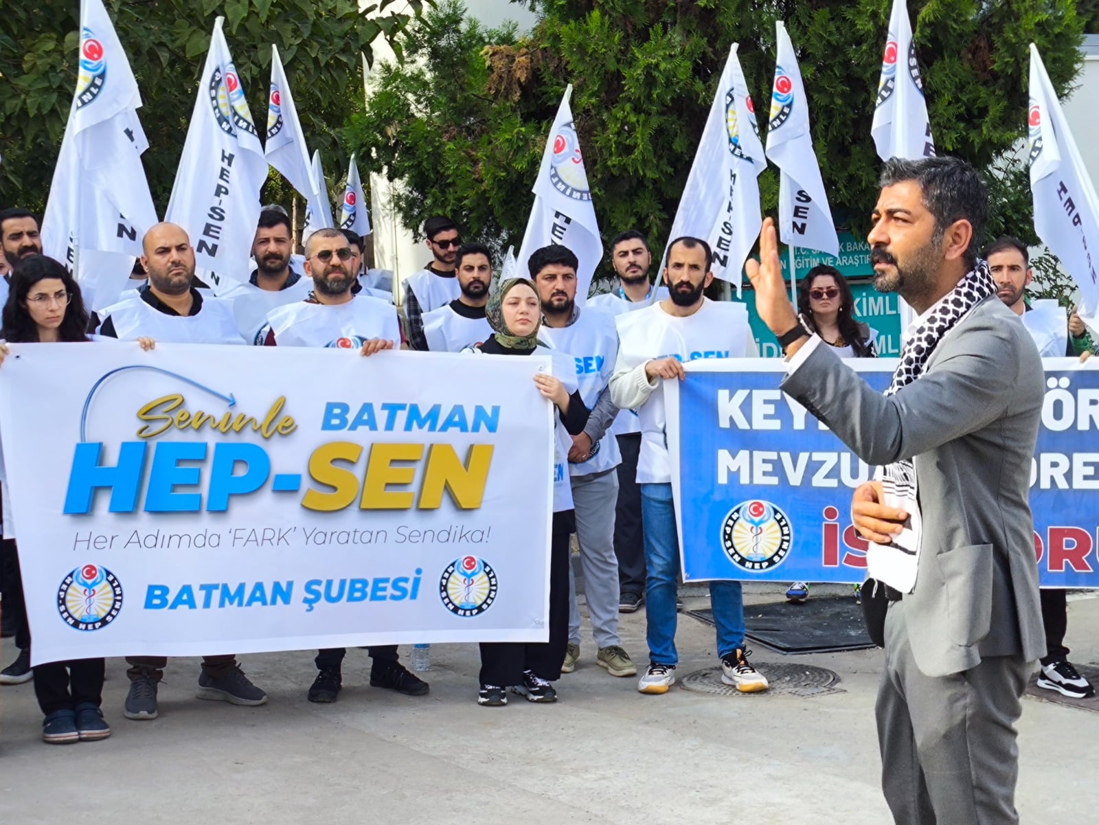 Batman Eğitim ve Araştırma Hastanesi’nde HEP-SEN’den Adalet Çağrısı! (resim 10) – saglikhaberi.net