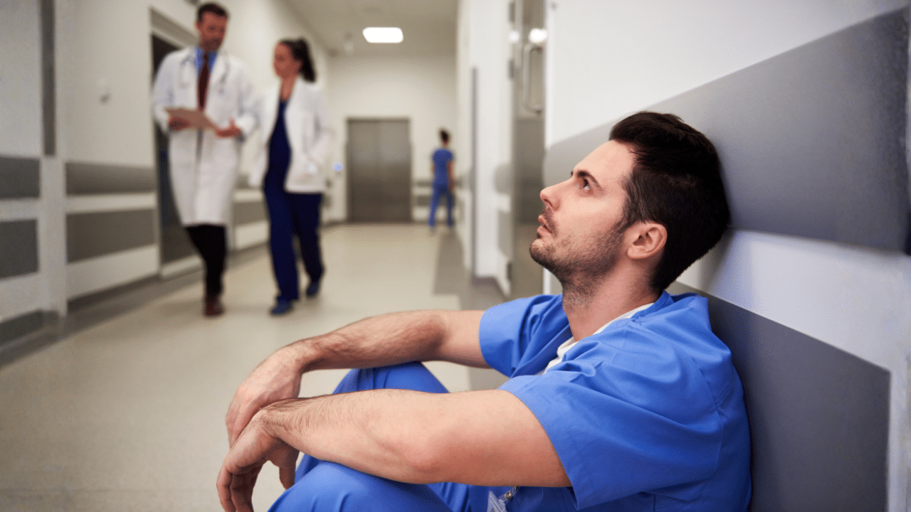 Türkiye’nin En Mutsuz Meslekleri Açıklandı: Hemşire Kaçıncı Sırada? (resim 1) – saglikhaberi.net