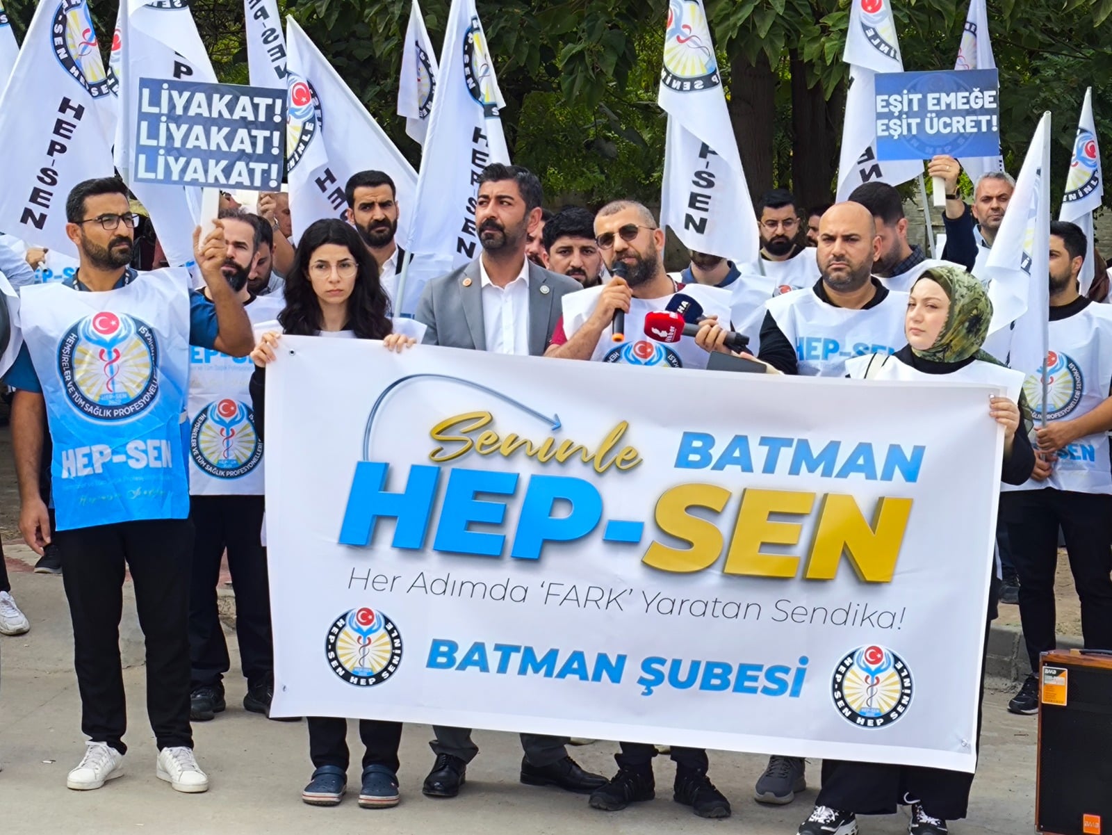 Batman Eğitim ve Araştırma Hastanesi’nde HEP-SEN’den Adalet Çağrısı! (resim 12) – saglikhaberi.net