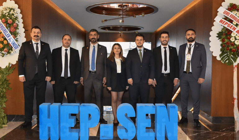 Sağlık Emekçilerinin Sesi Yenileniyor: HEP-SEN 2. Olağan Genel Kurulunu Tamamladı