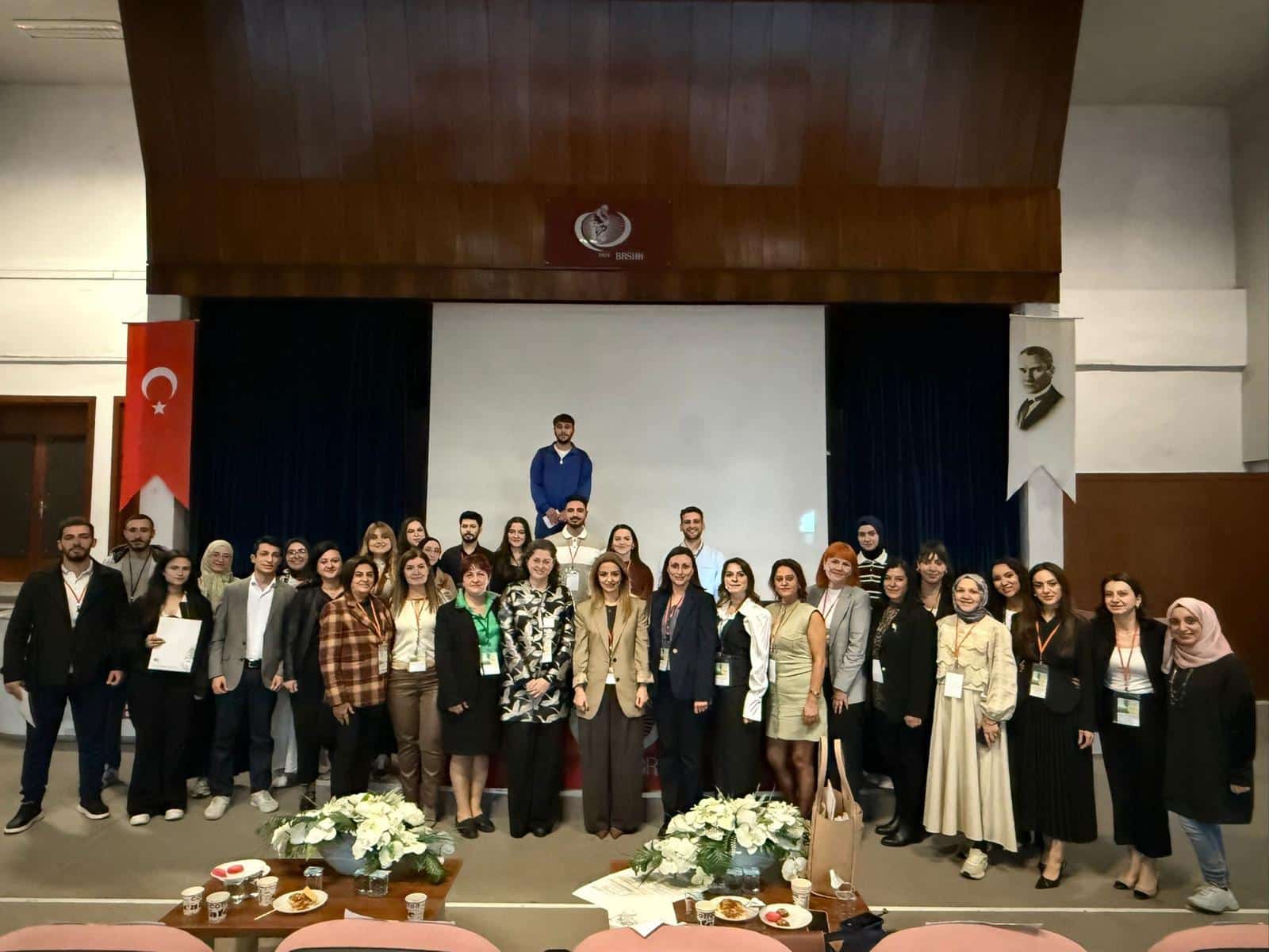 “İklim Krizi ve Ruh Sağlığı Masaya Yatırıldı” Sempozyumu Uzmanların Yoğun Katılımıyla Gerçekleşti (resim 7) – saglikhaberi.net