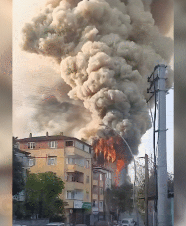 Kocaeli'de Parfüm Deposunda Faciа