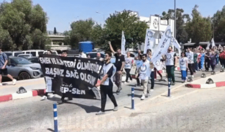 Tıbbiyeliler Sendikası’ndan DUS ve Yandal Sınavı Kararına Sert Tepki