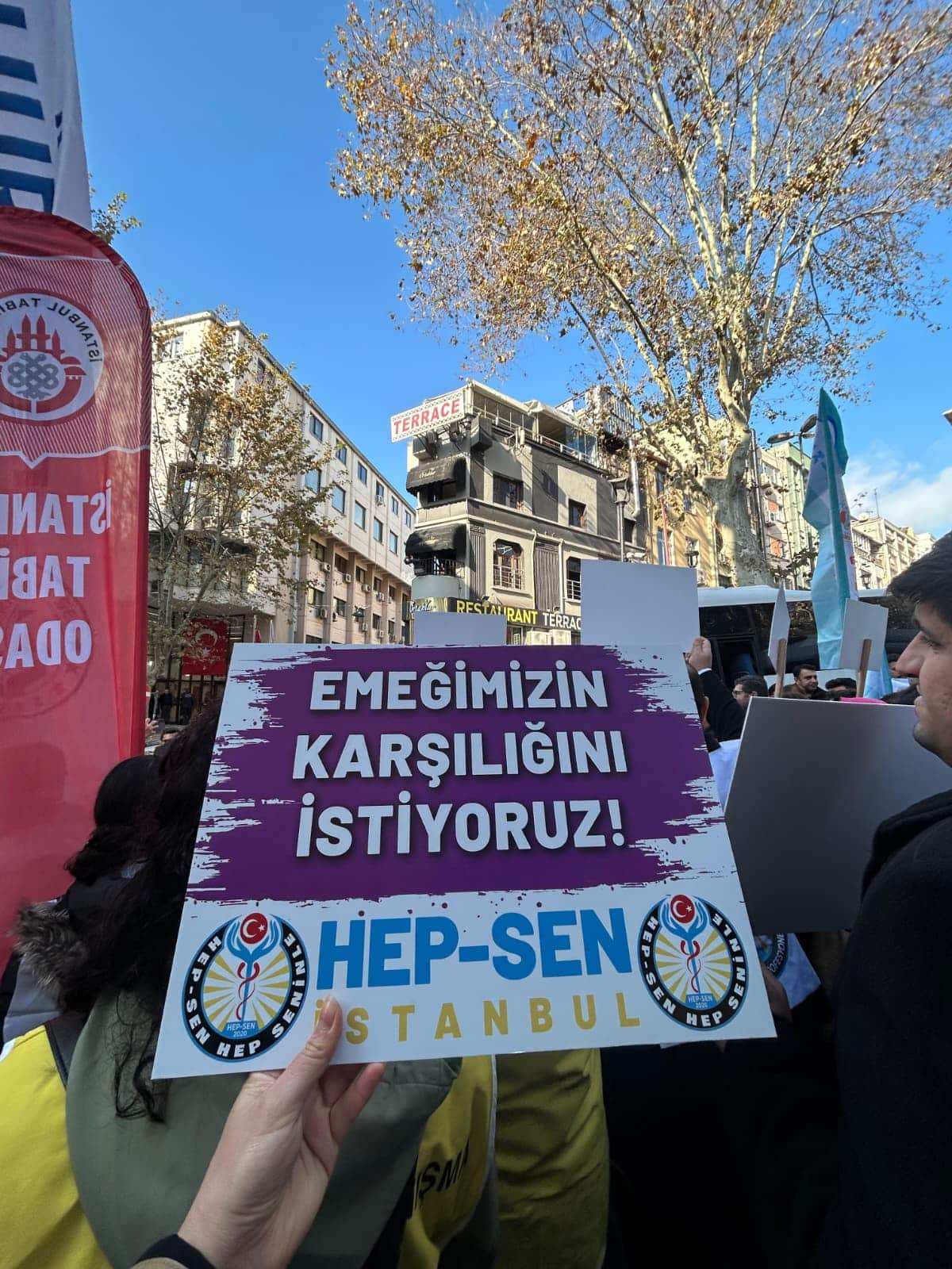 Aile Sağlığı Merkezi Çalışanlarından "Eziyet Yönetmeliği" İsyanı: "Tükeniyoruz, Hakkımızı İstiyoruz" (resim 8) – saglikhaberi.net Aile Sağlığı Merkezi Çalışanlarından "Eziyet Yönetmeliği" İsyanı: "Tükeniyoruz, Hakkımızı İstiyoruz" (resim 7) – saglikhaberi.net