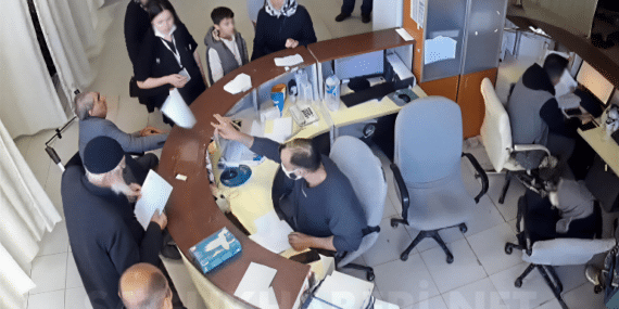 KOAH Hastasına “Geber” Deyip Kalem Fırlatmıştı: O Doktor Cezayı Duyunca İstifa Etti