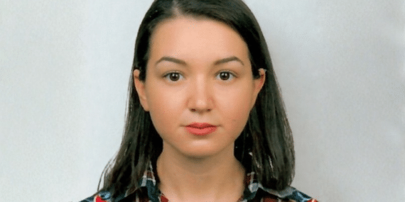 Beyaz Önlüğün Altındaki Sessizlik