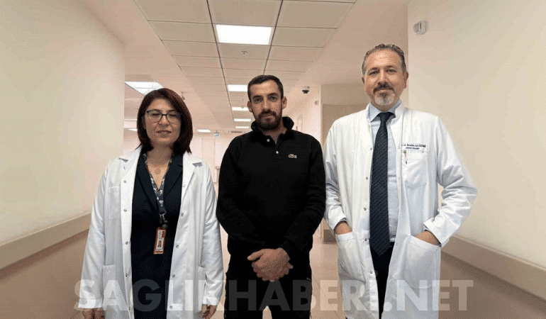 Geçmeyen Öksürükle Gitti, 35 Binde Bir Görülen Hastalığını Öğrenip 4 Ameliyat Geçirdi