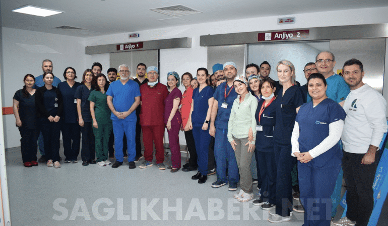 Samsun’da Tarihi Operasyon: OMÜ Tıp Fakültesinde İlk Kez Ameliyatsız Kalp Kapağı Mandallama (MitraClip) İşlemi Yapıldı