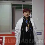Samsun'da İnanılmaz Meslek Aşkı: Kanser Tanısını Kendi Koydu, Boynunda Kemoterapi Cihazıyla Nöbet Tutuyor (resim 3) – saglikhaberi.net Boynunda Kemoterapi Cihazıyla Hayat Kurtarıyor!