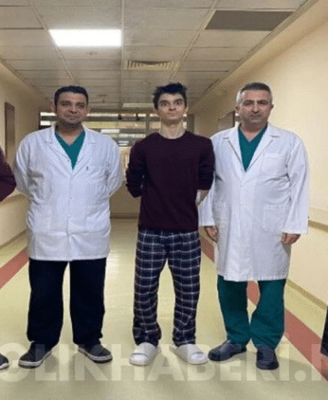 Mersin'de 10 Saatlik Skolyoz Operasyonu