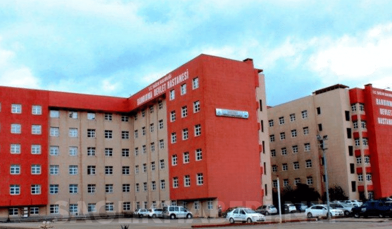 Balıkesir Bandırma Eğitim ve Araştırma Hastanesinde Randevu ve Tetkik Krizine Vatandaştan Büyük Tepki