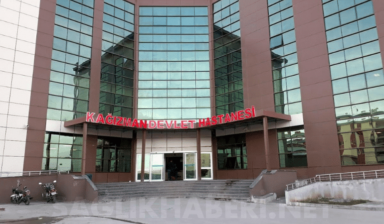 Kağızman Devlet Hastanesi Acil Servisinde Personel ve Ekipman Aksaklığı