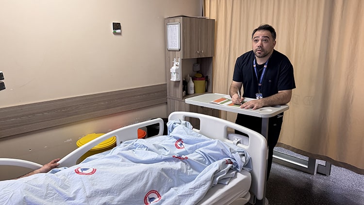 Zonguldak'ta Aynı Hastanede Görev Yapan Hemşire Çiftin Omuz Omuza Şifa Mesaisi (resim 3) – saglikhaberi.net