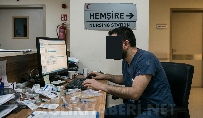 Hemşirelerin “Malzeme Düşme” İsyanı: İdari Yük Hasta Güvenliğini Tehdit Ediyor