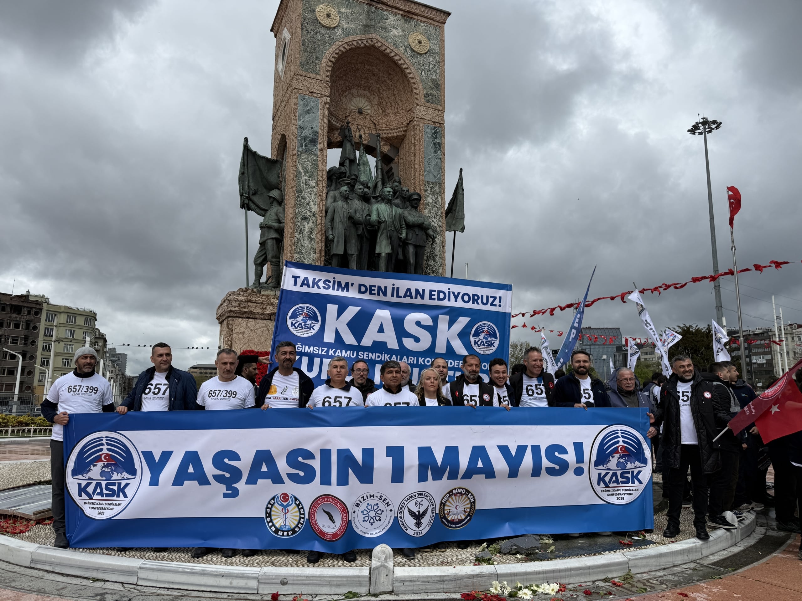 HEP-SEN’den 1 Mayıs’ta Tarihi Adım: KASK Konfederasyonu Taksim’de İlan Edildi! (resim 6) – saglikhaberi.net HEP-SEN’den 1 Mayıs’ta Tarihi Adım: KASK Konfederasyonu Taksim’de İlan Edildi! (resim 5) – saglikhaberi.net